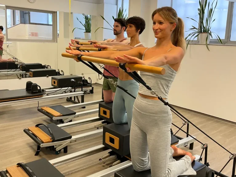 Csoportos pilates óra, reformer gépekkkel Budapesten az Oktogonnál